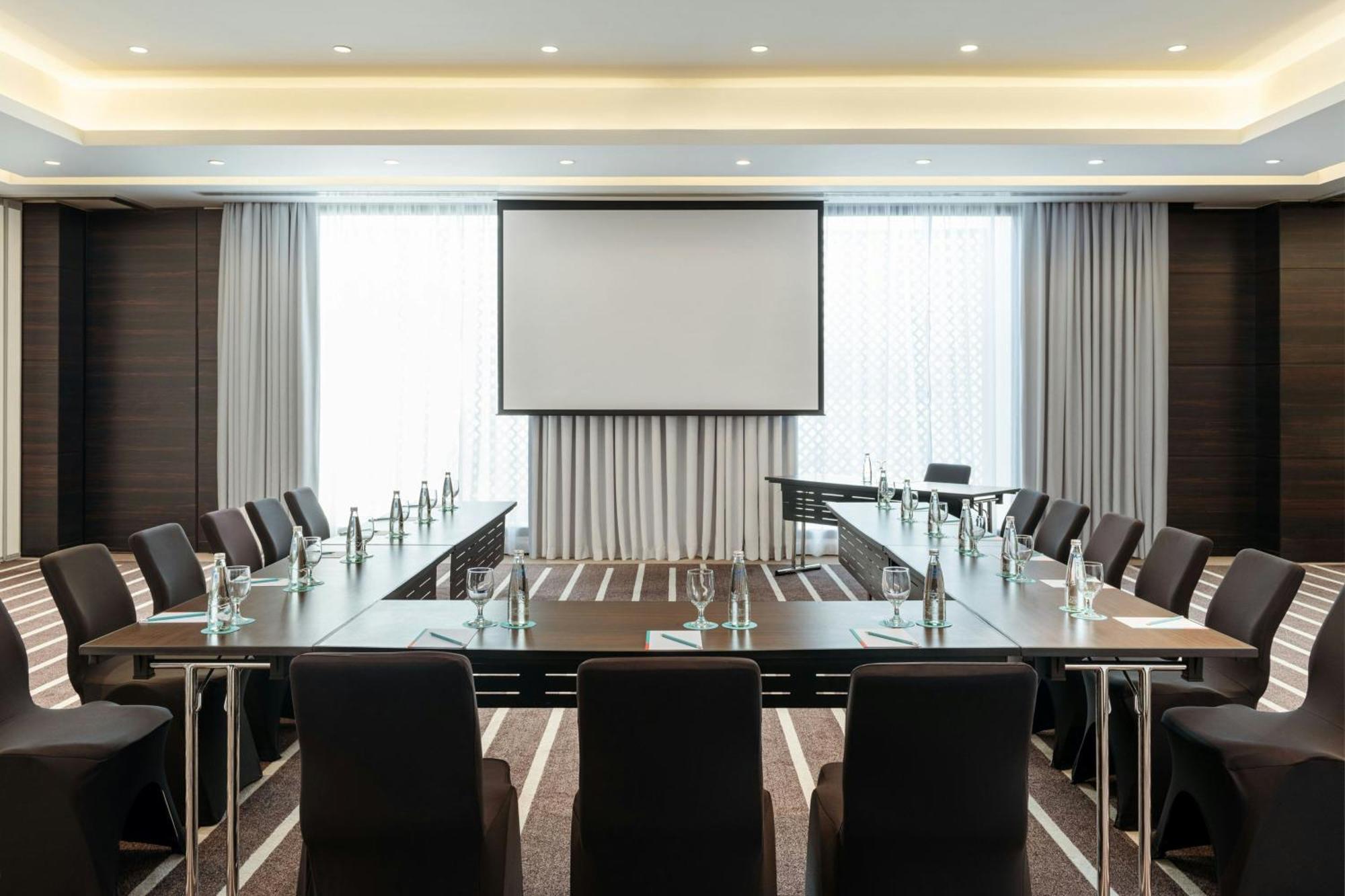Le Meridien Dubai Hotel & Conference Centre Екстериор снимка Meeting room