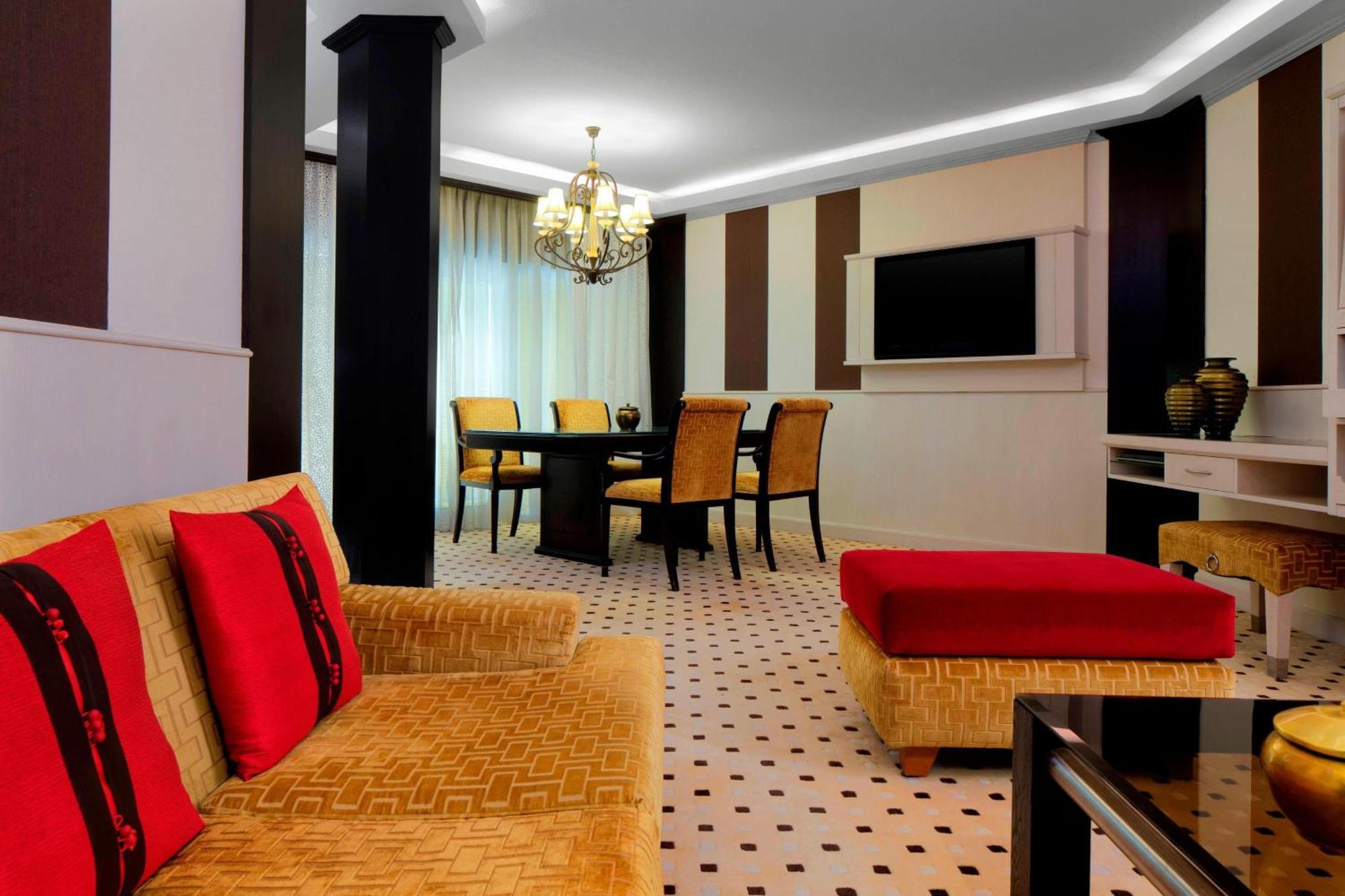 Le Meridien Dubai Hotel & Conference Centre Екстериор снимка Suite