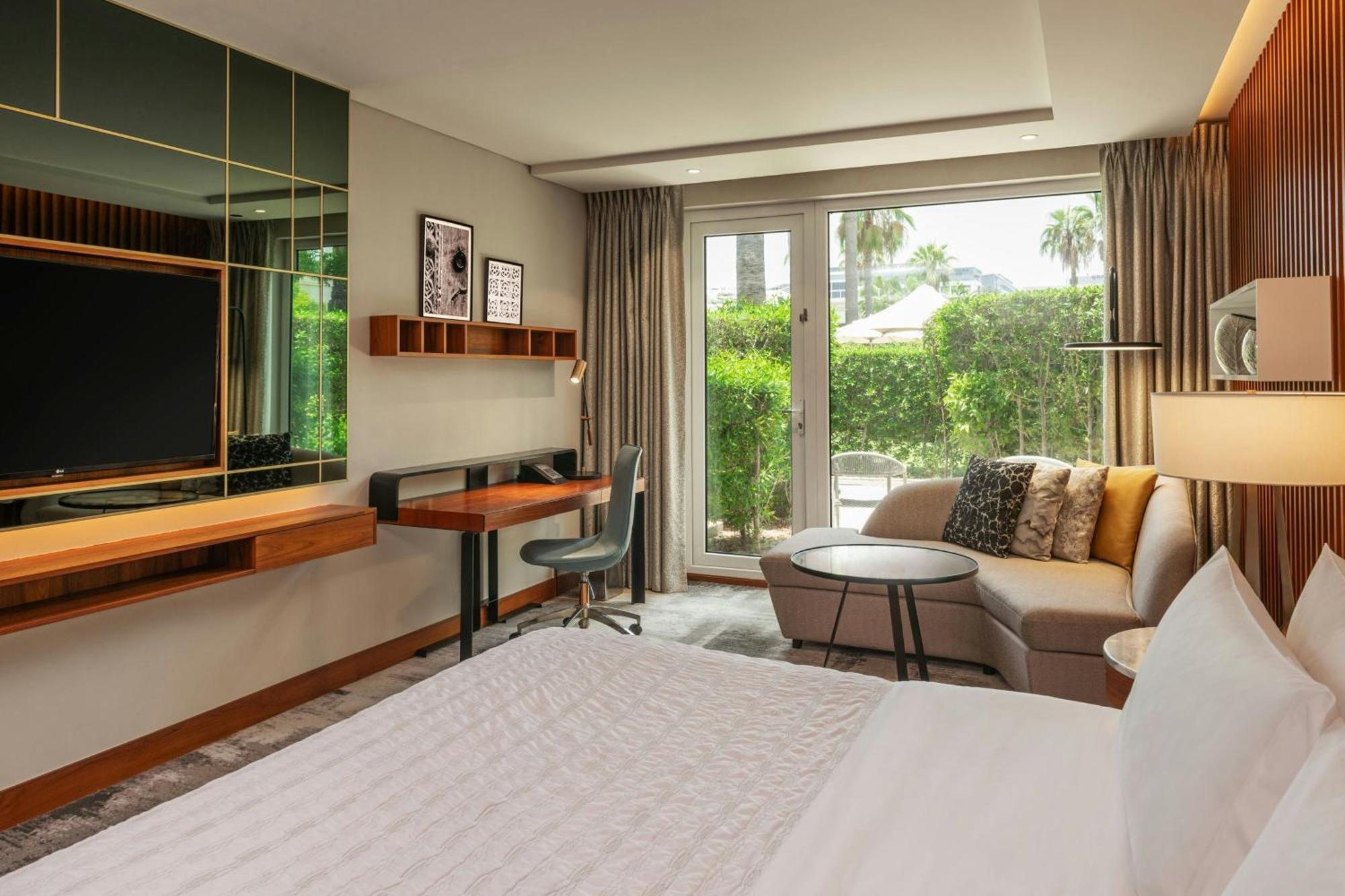 Le Meridien Dubai Hotel & Conference Centre Екстериор снимка Deluxe Room